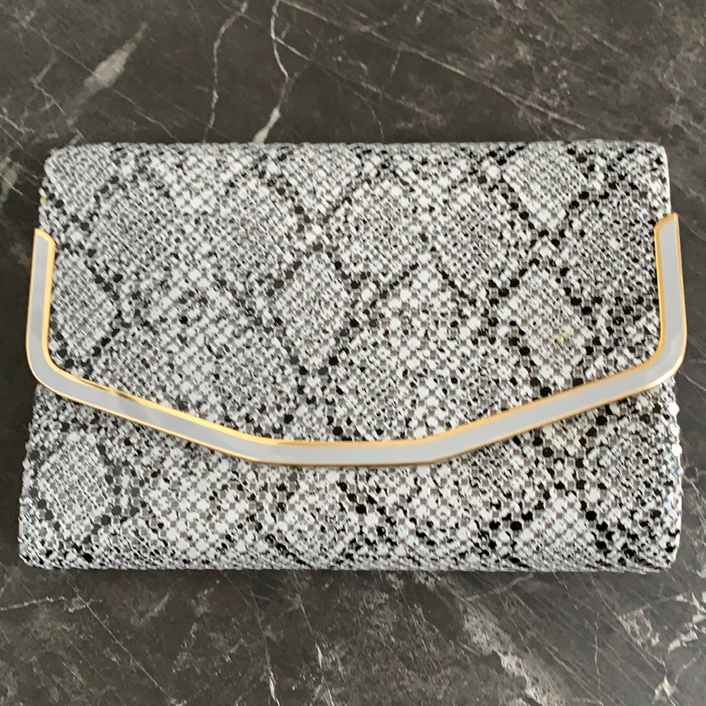Mesh clutch bag with strap